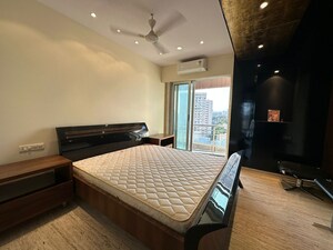 Bedroom in 5 BHK Apartment at Mayfair Meridian Andheri, Andheri West – for Sale