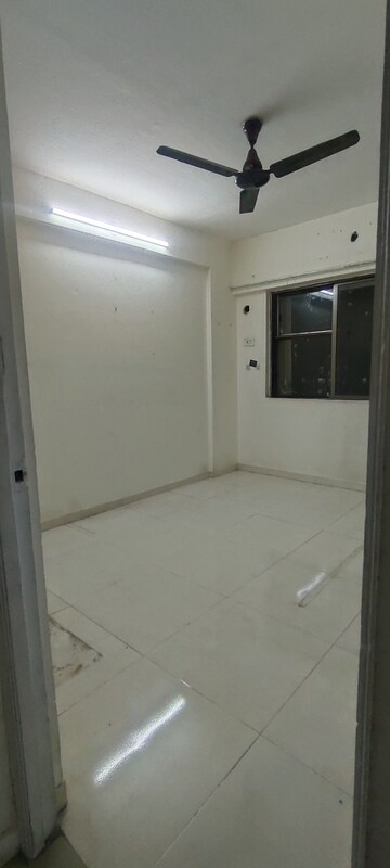 Room in 2 BHK Apartment at Raj Paradise B Wing CHS Ltd, Andheri East – for Rent