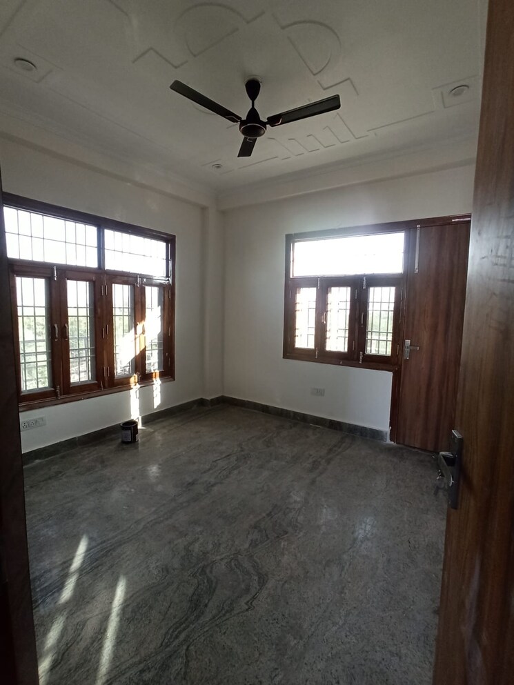Room, sector 112 2 Bedroom 900 Sq.Ft. Independent House In Sector 112 Noida 8637828
