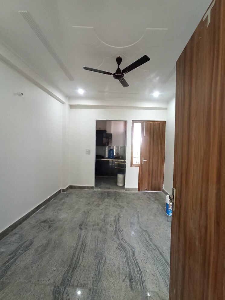 Room, sector 112 2 Bedroom 900 Sq.Ft. Independent House In Sector 112 Noida 8637828