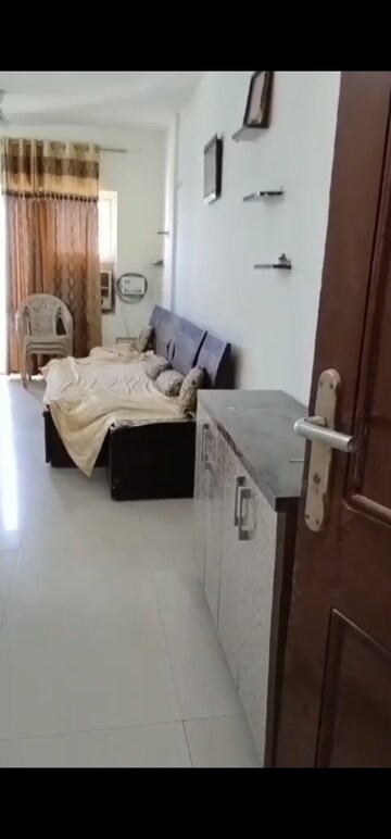 Master Bedroom in 2 BHK Apartment at BPTP Princess Park, Sector 86 – for Rent