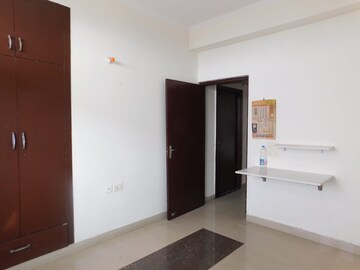 Room in 3 BHK Apartment at Techman Moti Residency, Raj Nagar Extension – for Rent