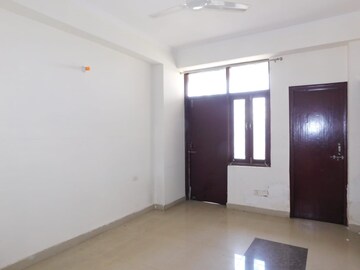 Room in 3 BHK Apartment at Techman Moti Residency, Raj Nagar Extension – for Rent