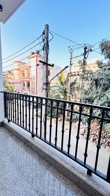 Balcony in 1 BHK Builder Floor at Ansal Sushant Floors, Sushant Lok ii – for Rent