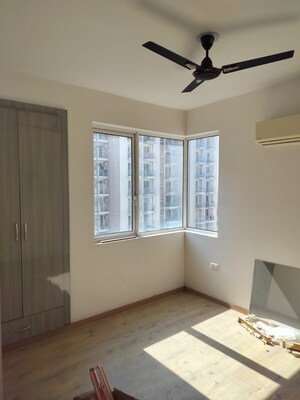 Room in 3.5 BHK Apartment at Experion The Heart Song, Sector 108 – for Sale