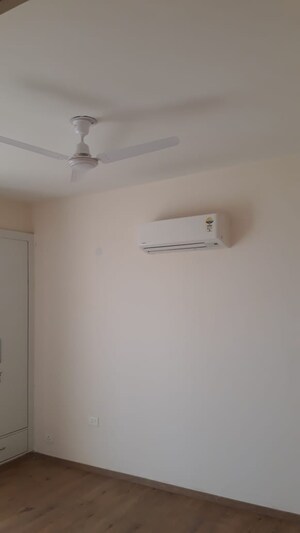 Room in 3.5 BHK Apartment at Experion The Heart Song, Sector 108 – for Sale