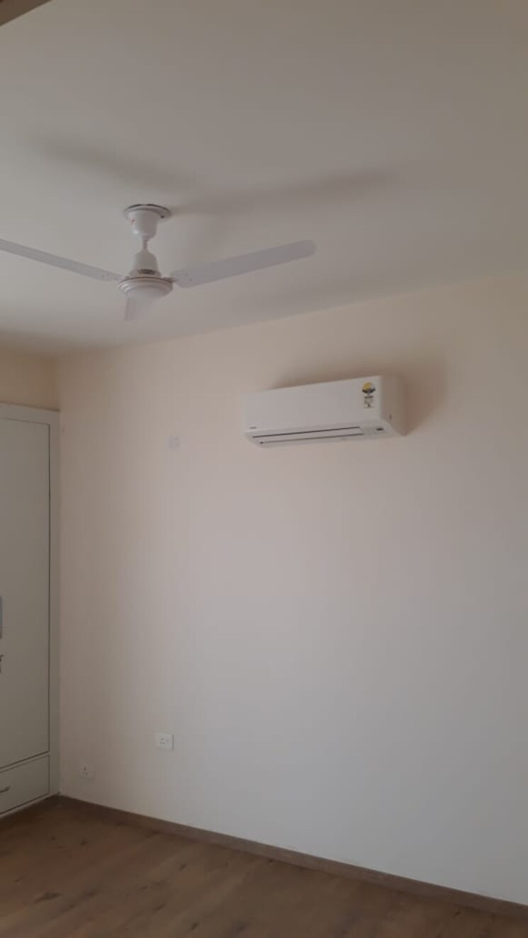 Room, experion-the-heart-song 3.5 Bedroom 1758 Sq.Ft. Apartment In Sector 108 Gurgaon 8637931