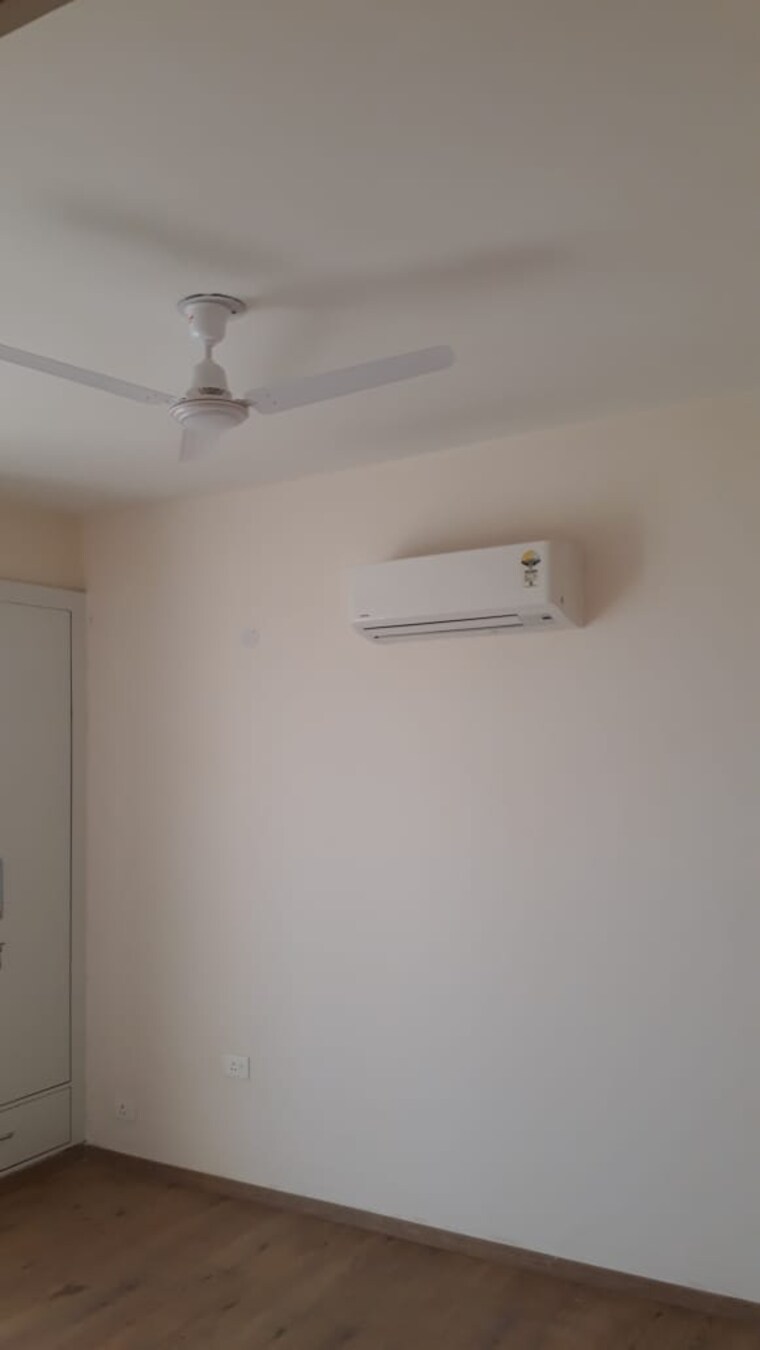 Room, experion-the-heart-song 3.5 Bedroom 1758 Sq.Ft. Apartment In Sector 108 Gurgaon 8637931