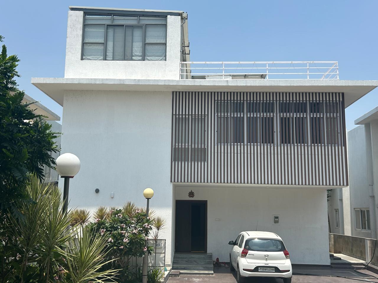 4 BHK + Pooja Room Villa For Sale in Sark Three