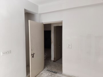 Room in 3 BHK Apartment at Adore Happy Homes, Sector 86 – for Sale