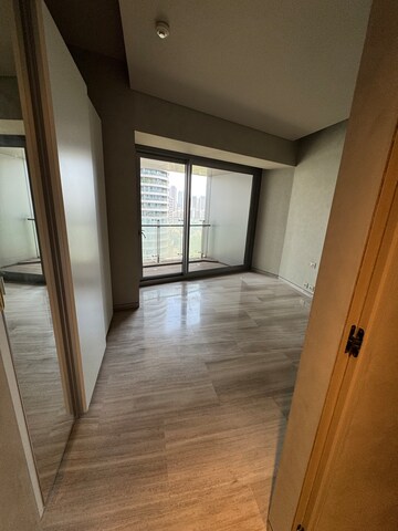 Room in 4 BHK Apartment at Lodha World One, Worli – for Rent