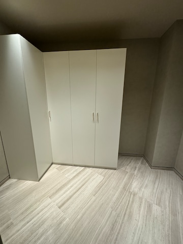 Room in 4 BHK Apartment at Lodha World One, Worli – for Rent