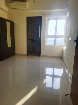 Bathroom in 3.5 BHK Apartment at Experion The Heart Song, Sector 108 – for Sale