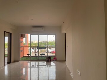 Room in 2 BHK Apartment at Shapoorji Pallonji Joyville Gurgaon, Sector 102 – for Rent