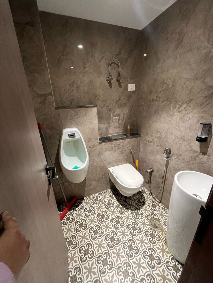 Floor Plan, bestfield Commercial Office Space 1700 Sq.Ft. In Netaji Subhash Place Delhi 8638036