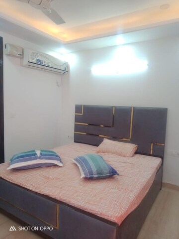 Bedroom in 3 BHK Builder Floor at Sector 48 – for Rent
