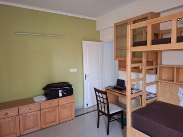 Room in 3 BHK Apartment at Orchid Petals, Sector 49 – for Rent
