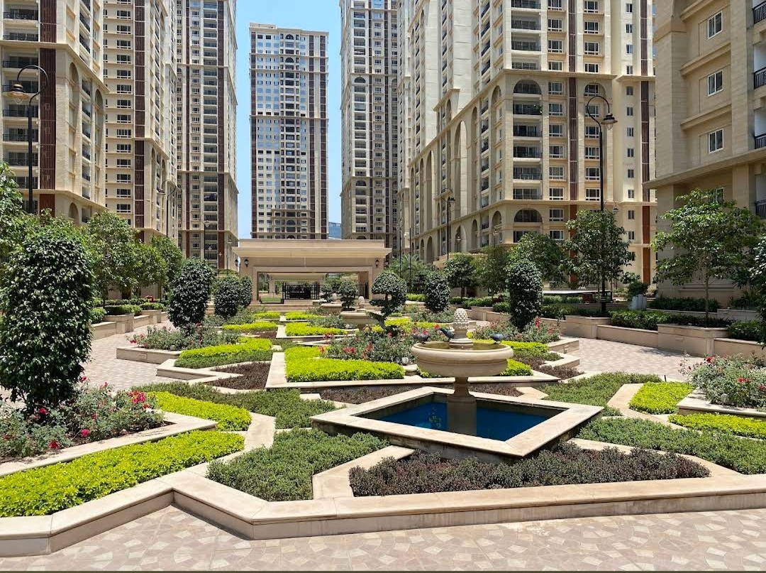 3 BHK 2600 Sq.Ft. Apartment in My Home Bhooja