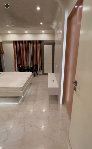 1 BHK Apartment For Rent in Next Avenue Apartment, Khar West
