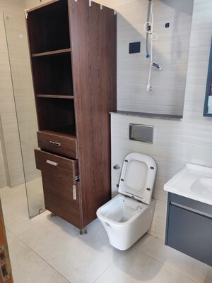 Bathroom in 3 BHK Builder Floor at DLF Royale Residences, Dlf Phase I – for Sale