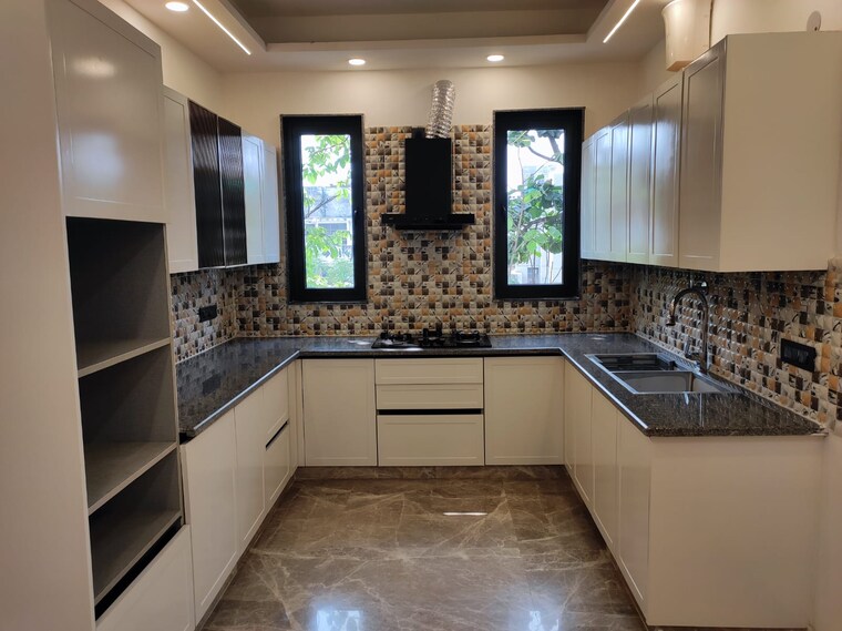 Kitchen, dlf-royale-residences 3 Bedroom 230 Sq.Yd. Builder Floor In Dlf Phase I Gurgaon 8638126