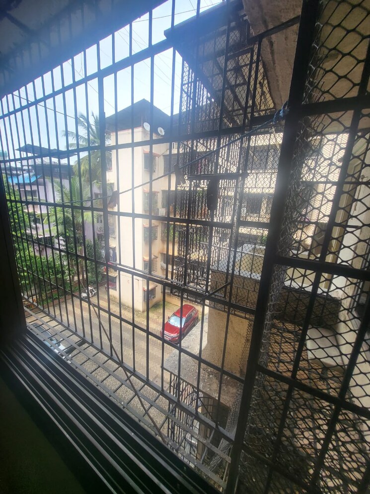 Balcony, vasant-apartment-seawoods-sector-36 1 Bedroom 600 Sq.Ft. Apartment In Karave Navi Mumbai 8638101