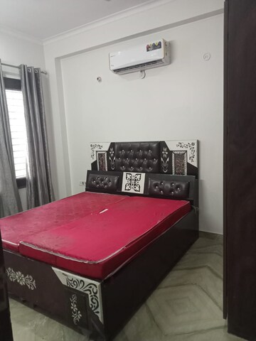 Bedroom in 3 BHK Builder Floor at Ardee City, Sector 52 – for Rent