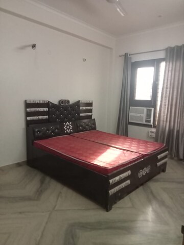 Bedroom in 3 BHK Builder Floor at Ardee City, Sector 52 – for Rent