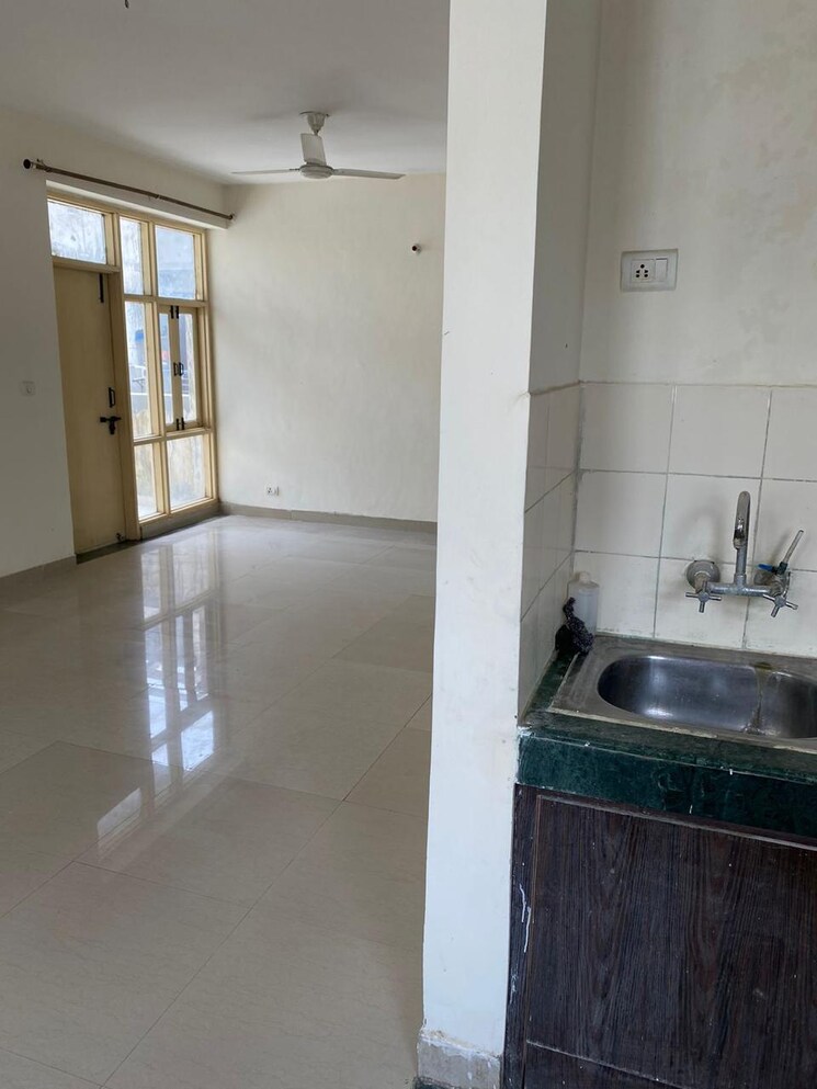 Kitchen, parklands 4 Bedroom 350 Sq.Yd. Builder Floor In Sector 85 Faridabad 8638171