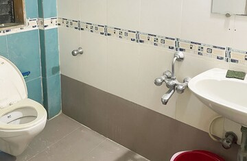 Bathroom in  Pg at Thane West – for Rent