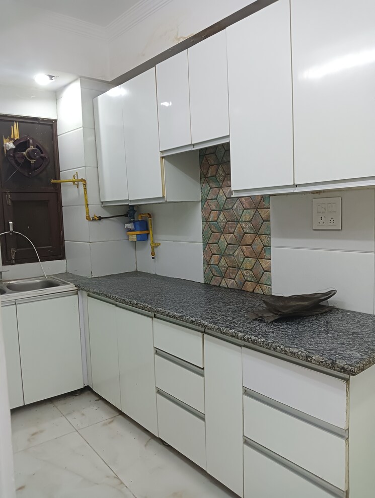 Kitchen, govindpuri 3 Bedroom 1000 Sq.Ft. Builder Floor In Govindpuri Delhi 8638174