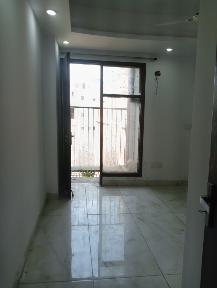 Room, govindpuri 3 Bedroom 1000 Sq.Ft. Builder Floor In Govindpuri Delhi 8638174