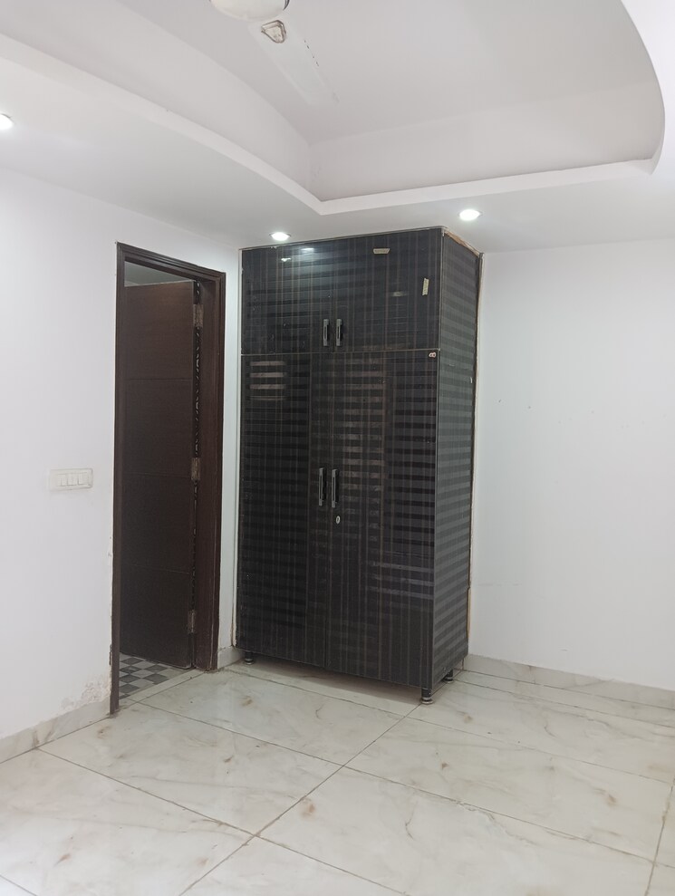 Room, govindpuri 3 Bedroom 1000 Sq.Ft. Builder Floor In Govindpuri Delhi 8638174