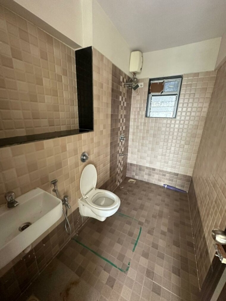 Bathroom, ashwamedh-ashwa-platinum 3 Bedroom 985 Sq.Ft. Apartment In Mulund West Mumbai 8638203