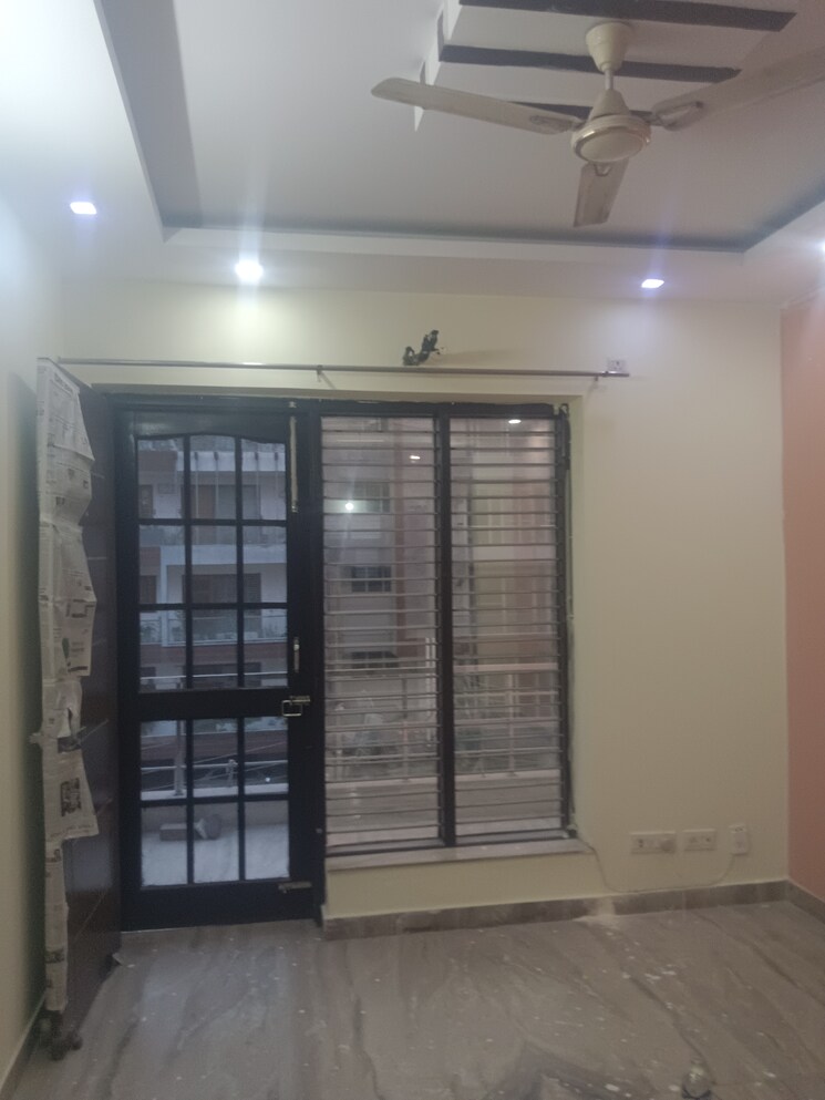 Room, sector 9 3 Bedroom 1850 Sq.Ft. Builder Floor In Sector 9 Gurgaon 8638245