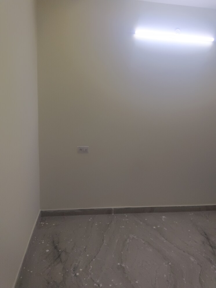 Room, sector 9 3 Bedroom 1850 Sq.Ft. Builder Floor In Sector 9 Gurgaon 8638245