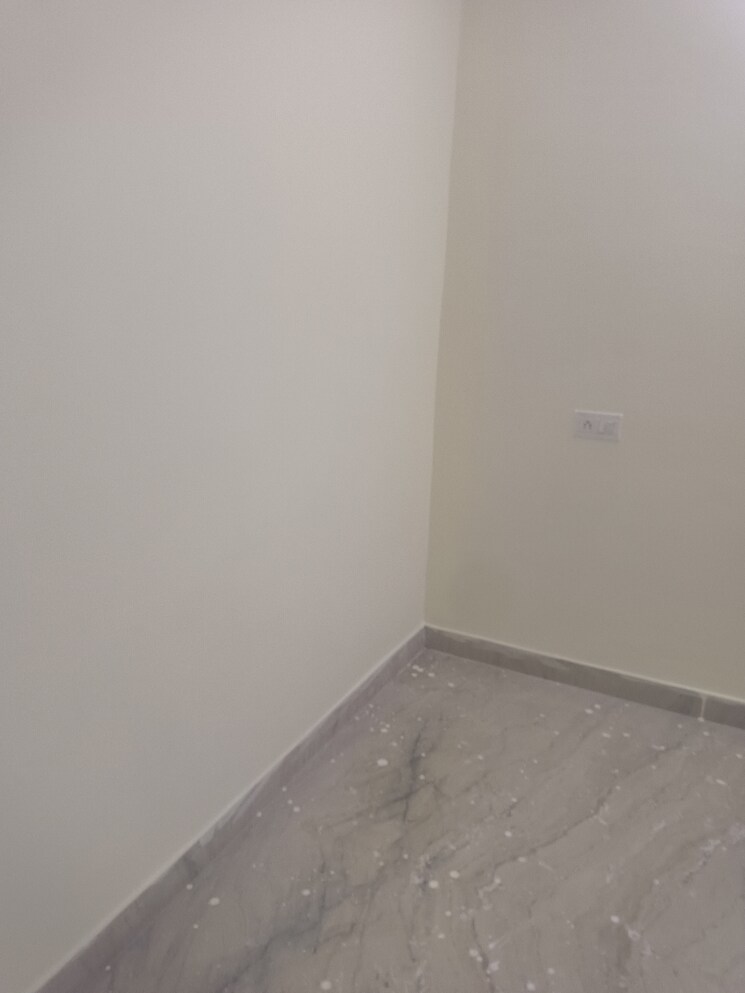 Room, sector 9 3 Bedroom 1850 Sq.Ft. Builder Floor In Sector 9 Gurgaon 8638245