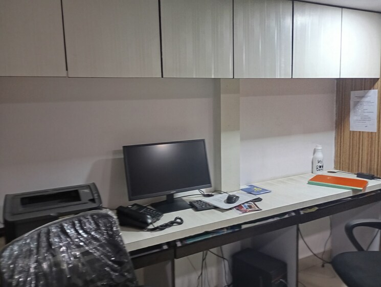 Team Area, haware-fantasia Commercial Office Space 500 Sq.Ft. In Vashi Sector 28 Navi Mumbai 8638335