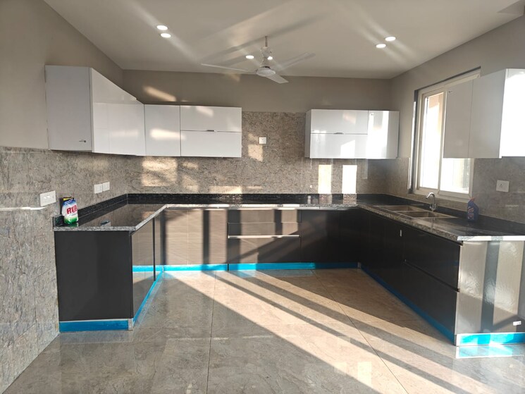 Kitchen, bptp-district-3 3 Bedroom 250 Sq.Yd. Builder Floor In Sector 85 Faridabad 8638415