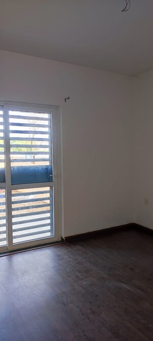 Room in 4 BHK Builder Floor at BPTP Parkland, Sector 75 – for Sale