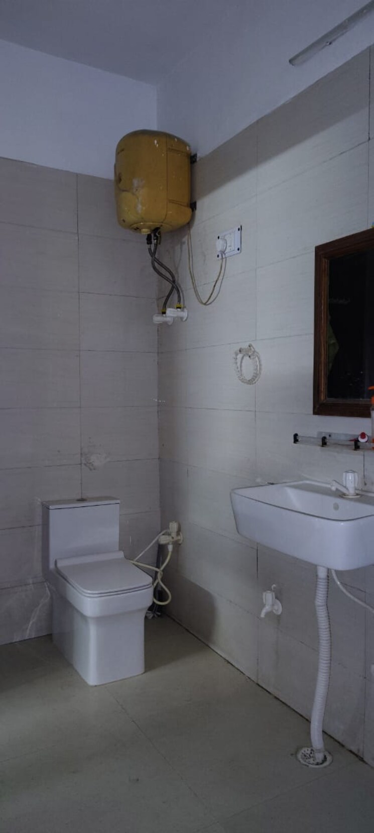 Bathroom, sector 50 2 Bedroom 1650 Sq.Ft. Independent House In Sector 50 Noida 8638497