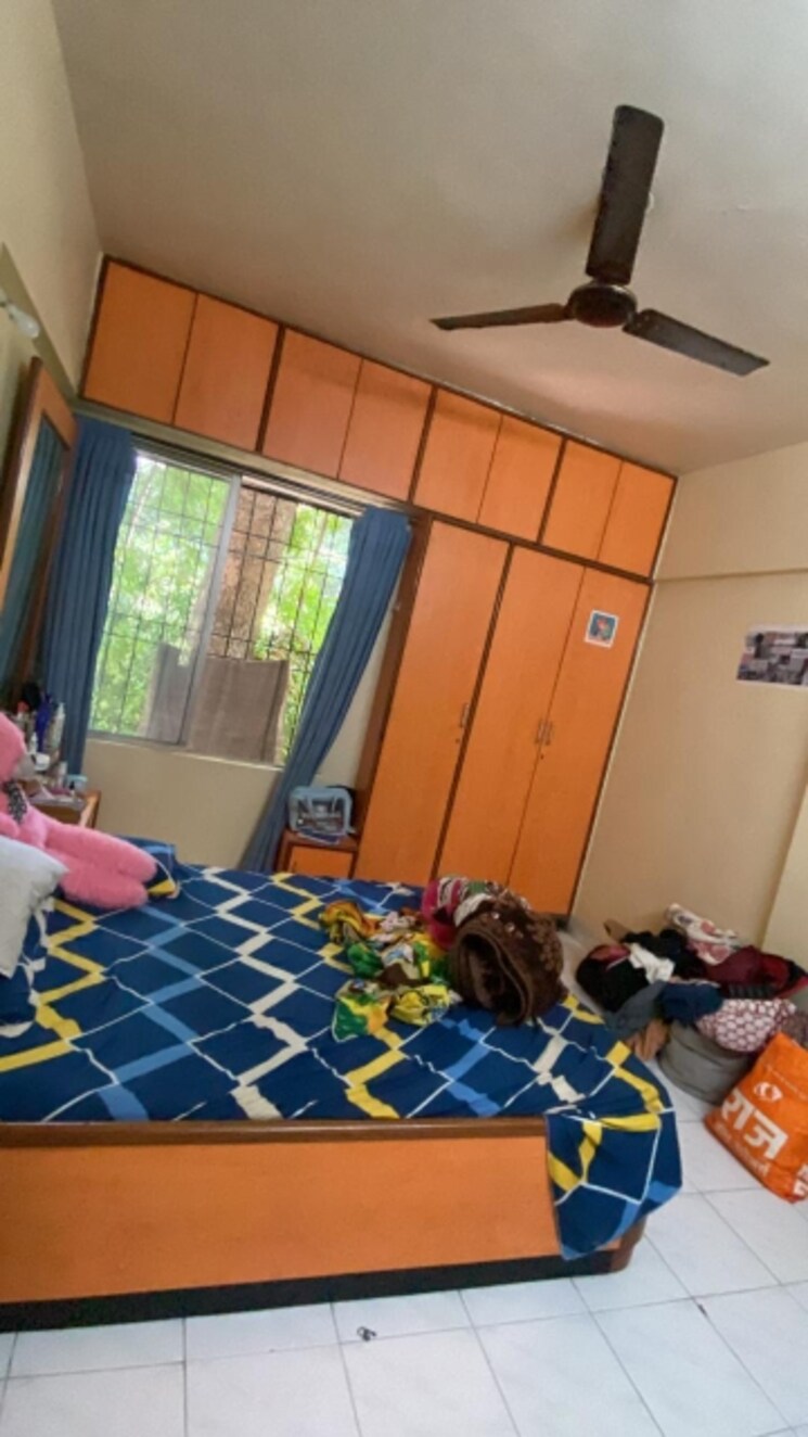 Master Bedroom, sarala-apartments-model-colony 3 Bedroom 1200 Sq.Ft. Apartment In Model Colony Pune 8638501