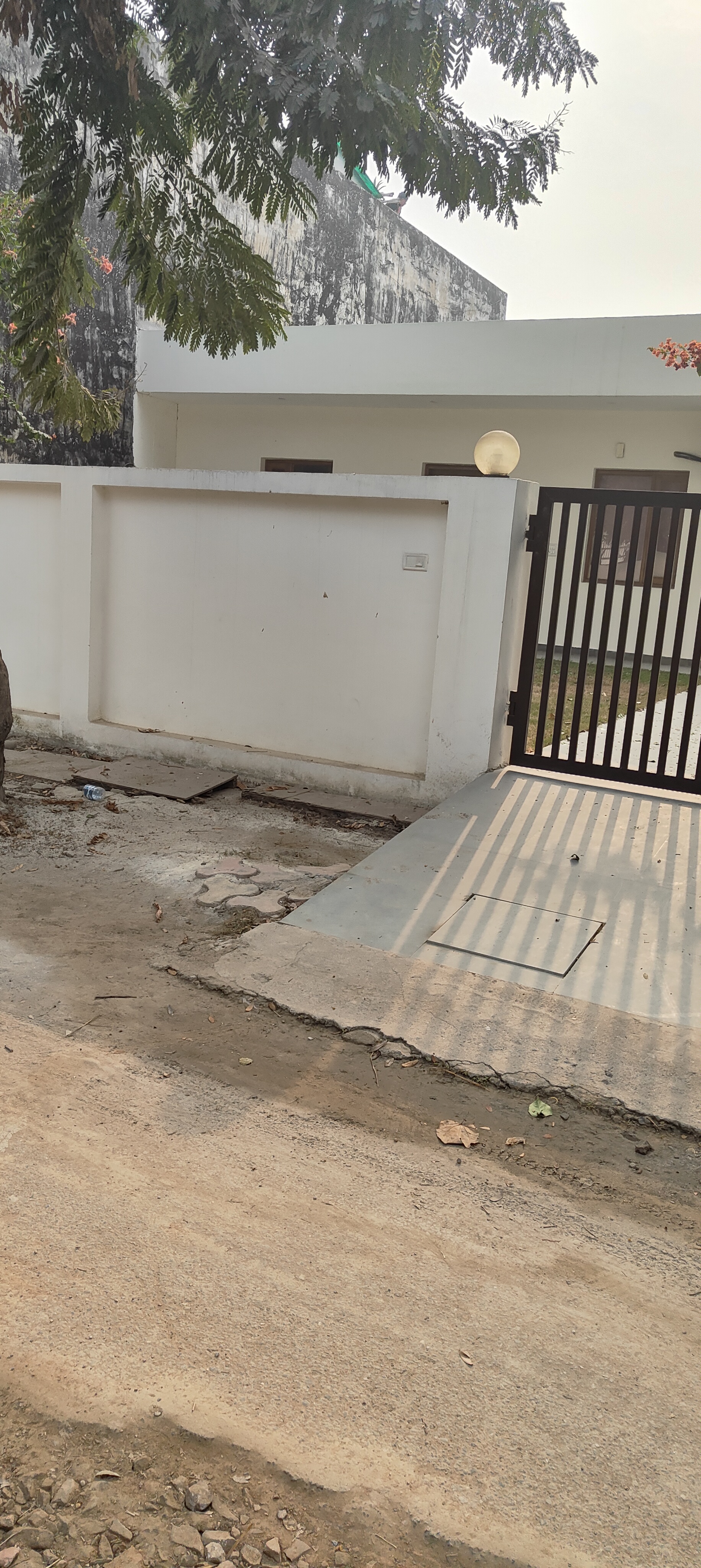 Plot For Sale in Sector 40