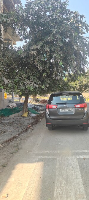  Plot – Exterior View View at Sector 40 - for Sale