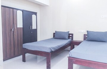 Bedroom in  Pg at Kasarvadavali – for Rent