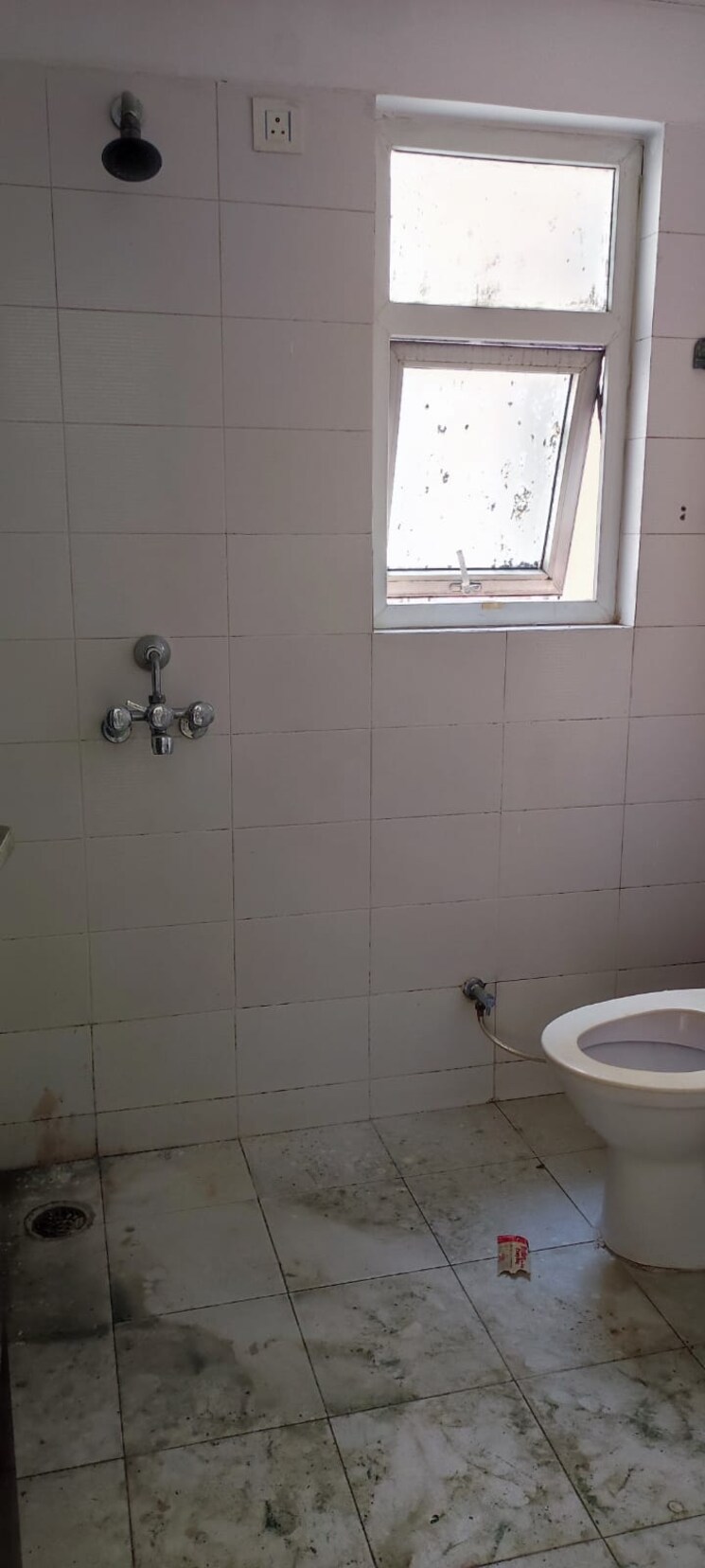 Bathroom, fidato-honour-homes 3 Bedroom 133 Sq.Yd. Builder Floor In Sector 89 Faridabad 8638533