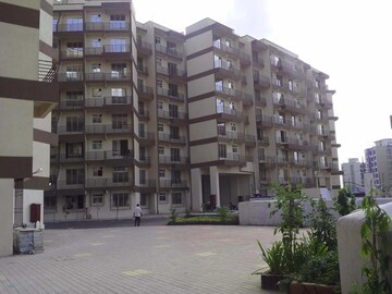 1 BHK Apartment For Rent in Rashmis Star City, Naigaon East