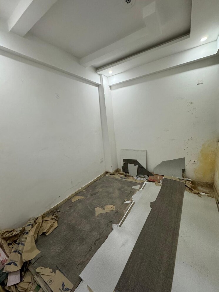 Room, sector 104 2 Bedroom 900 Sq.Ft. Builder Floor In Sector 104 Noida 8638568