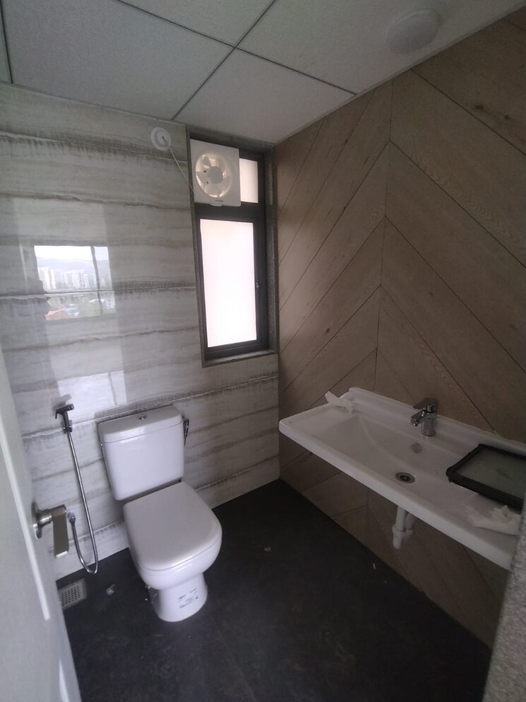 Bathroom, kumar-palms 2 Bedroom 1300 Sq.Ft. Apartment In Kondhwa Pune 8638571