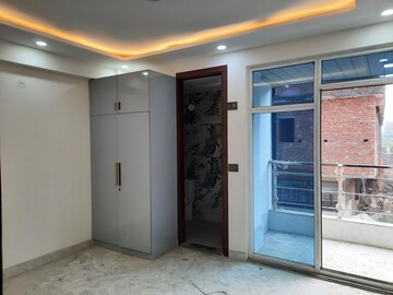 Room in 2 BHK Apartment at Sector 107 – for Sale